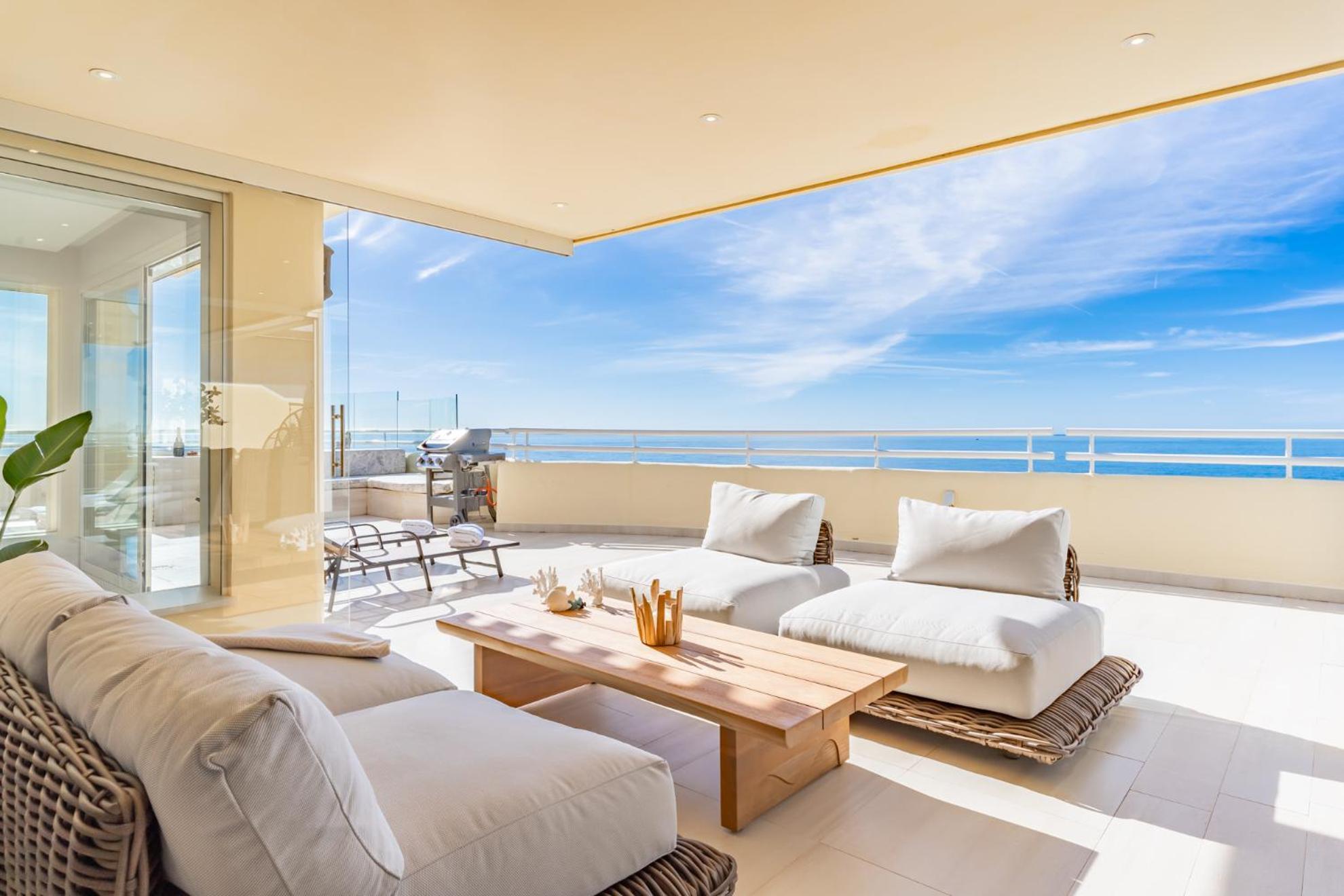 Infinity Blue Penthouse Ferienhaus