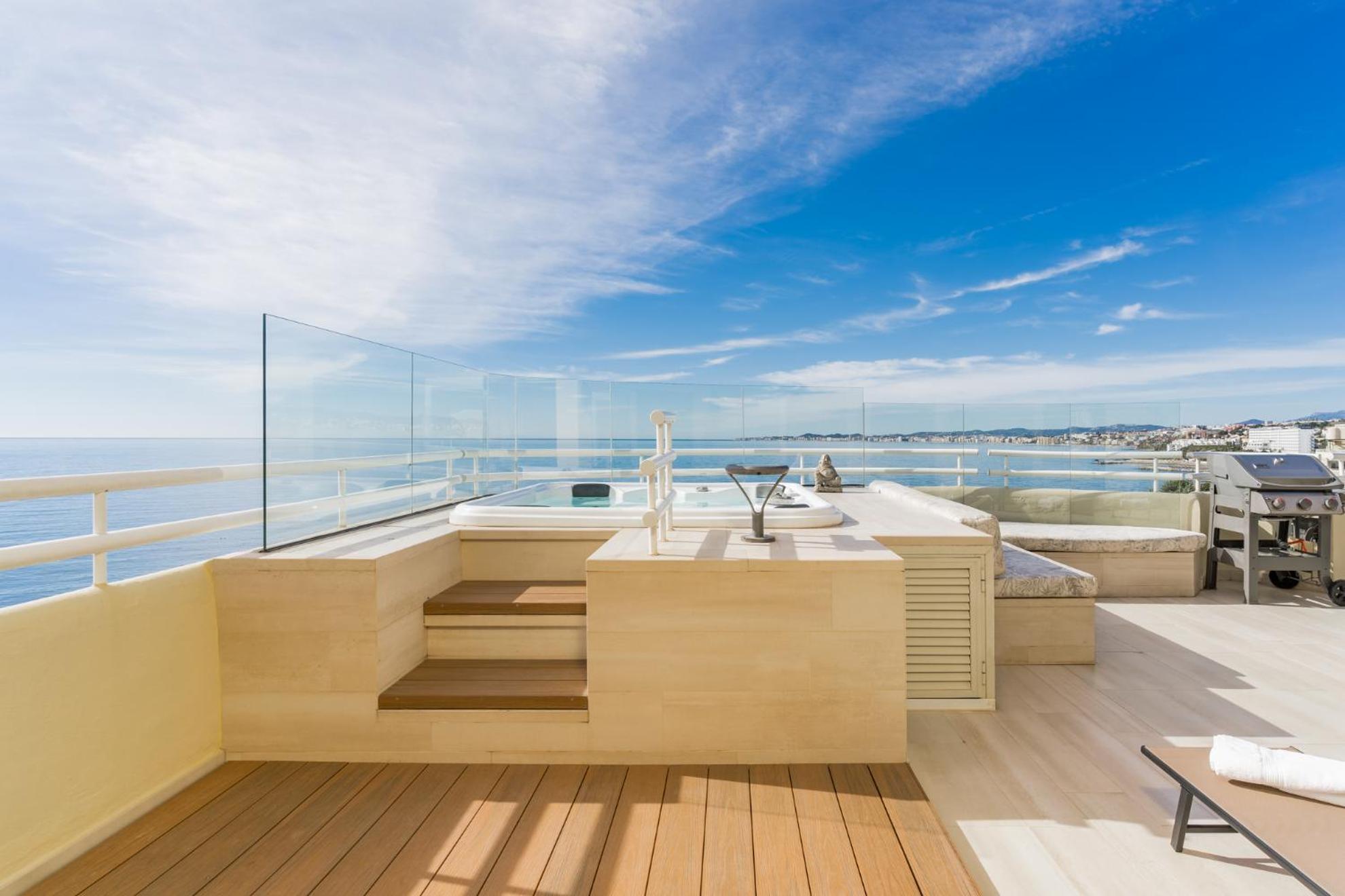 Infinity Blue Penthouse Feriehus Málaga